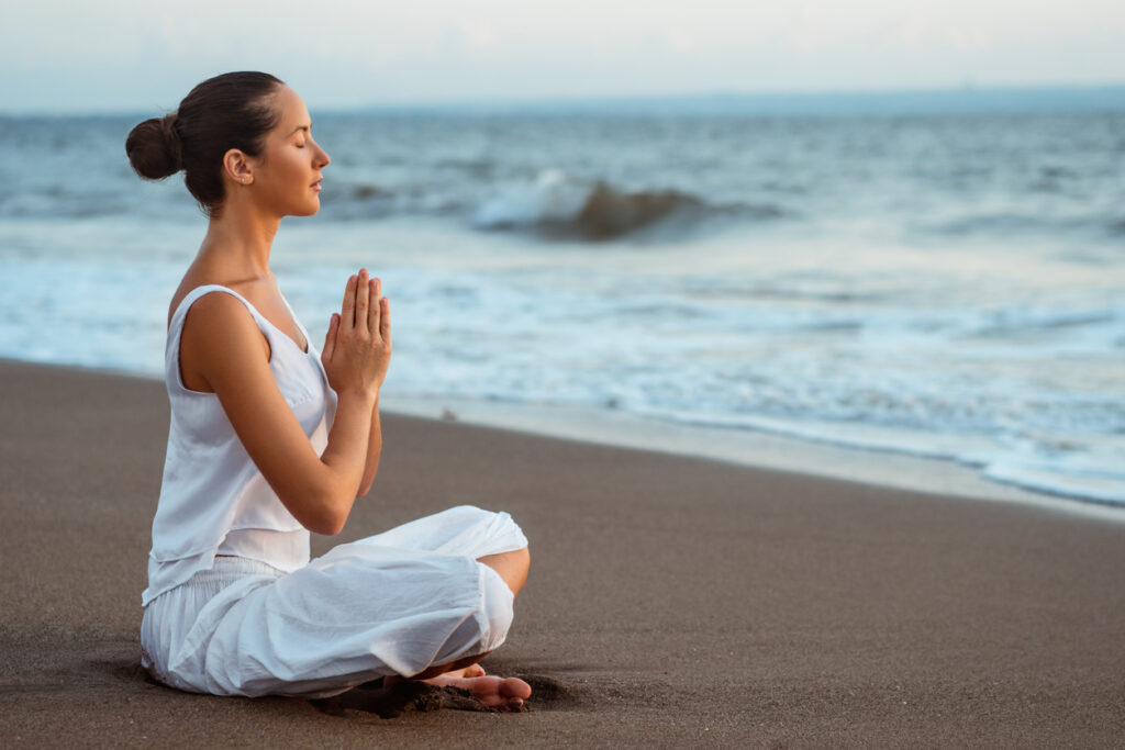 yoga sur la plage