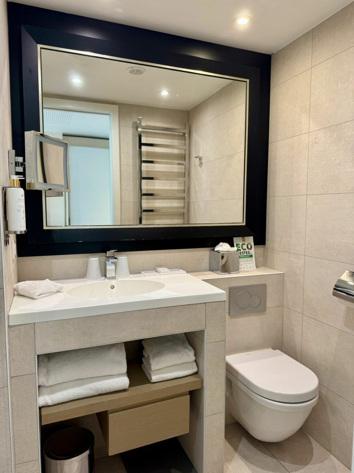 chambre d hotel saint jean de luz​