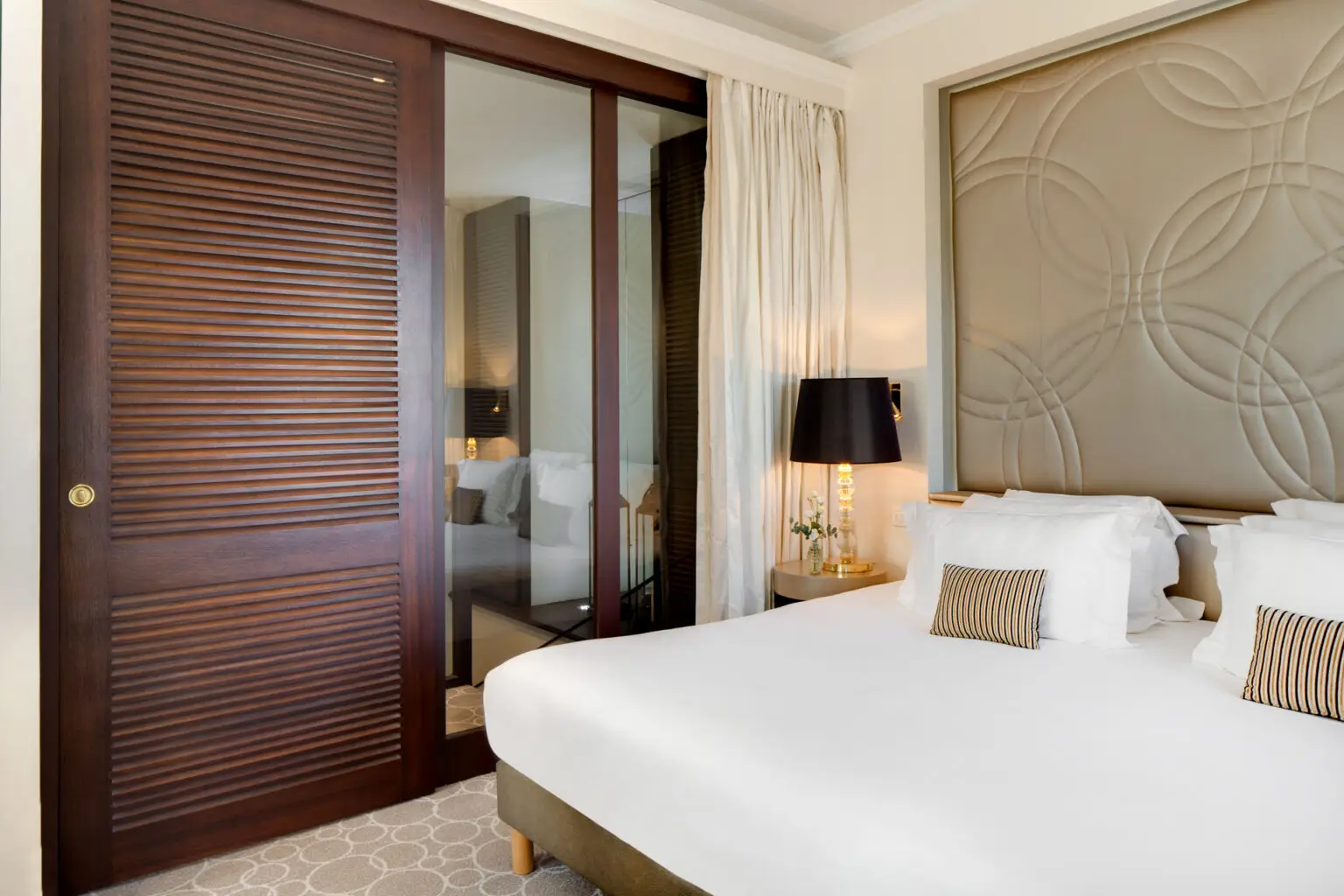 chambre grand hotel saint jean de luz​