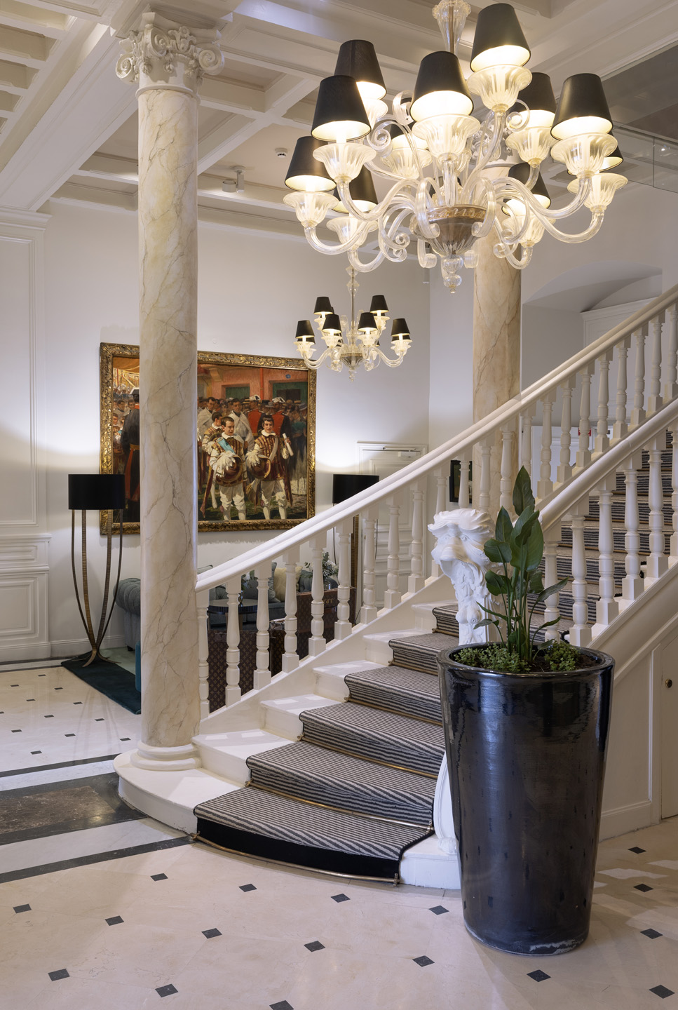 lobby - grand hotel